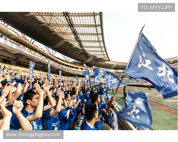 盐城主场 2-0 力克镇江!31833 名球迷见证苏超榜首之争(2) 盐城主场 2-0 力克镇江!31833 名球迷见证苏超榜首之争(2)